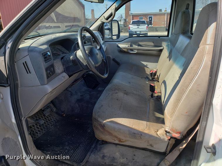 image for item DD3949 2000 Ford F450 Super Duty truck cab and chassis