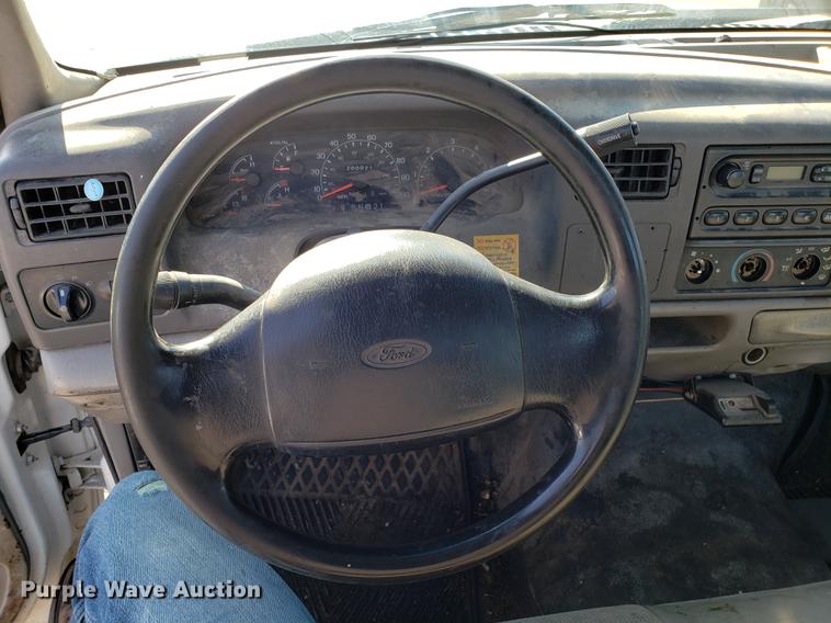 image for item DD3949 2000 Ford F450 Super Duty truck cab and chassis