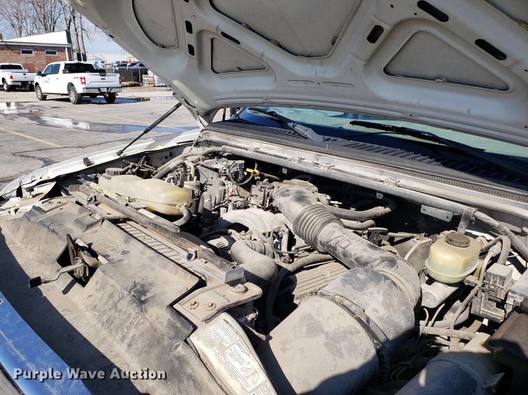 image for item DD3949 2000 Ford F450 Super Duty truck cab and chassis