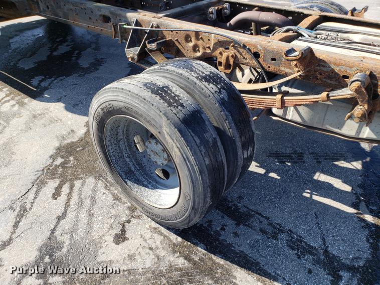 image for item DD3949 2000 Ford F450 Super Duty truck cab and chassis