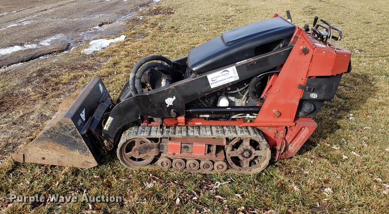 image for item DD3957 2003 Toro Dingo TX420 compact utility loader