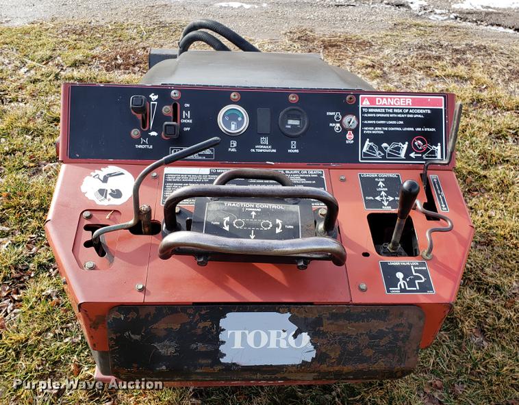 image for item DD3957 2003 Toro Dingo TX420 compact utility loader
