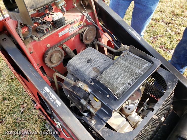 image for item DD3957 2003 Toro Dingo TX420 compact utility loader