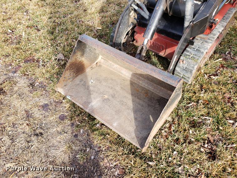 image for item DD3957 2003 Toro Dingo TX420 compact utility loader