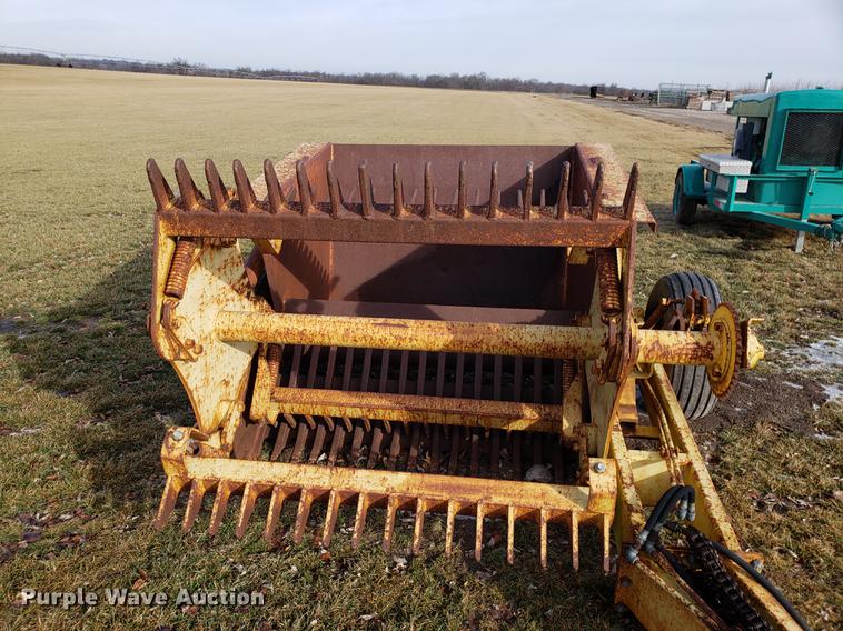 image for item DD3959 Degelman LTD R570S rock picker