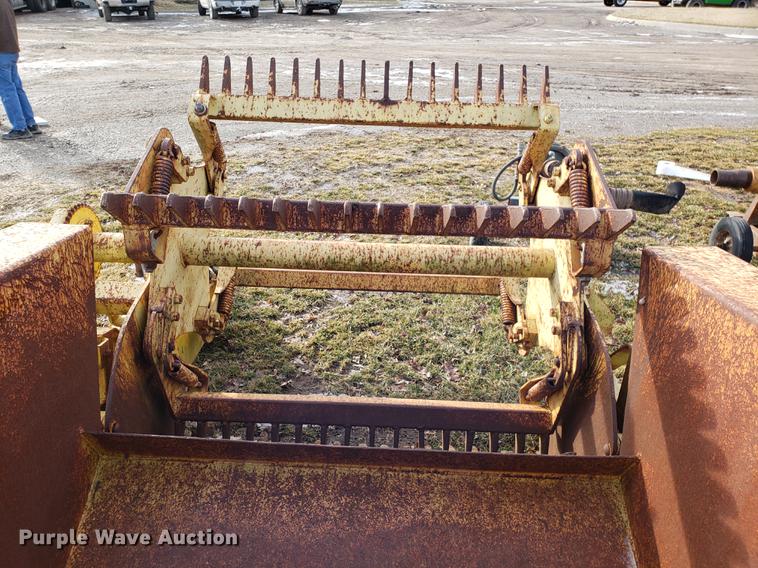 image for item DD3959 Degelman LTD R570S rock picker