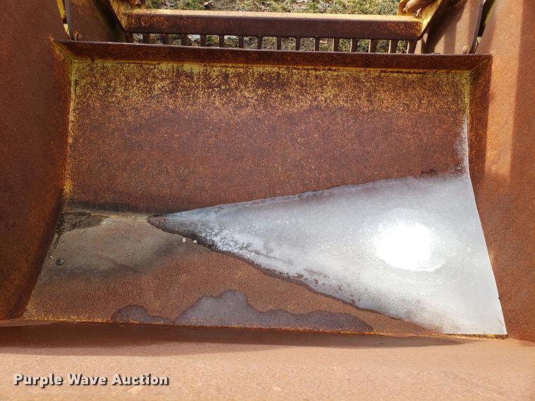 image for item DD3959 Degelman LTD R570S rock picker