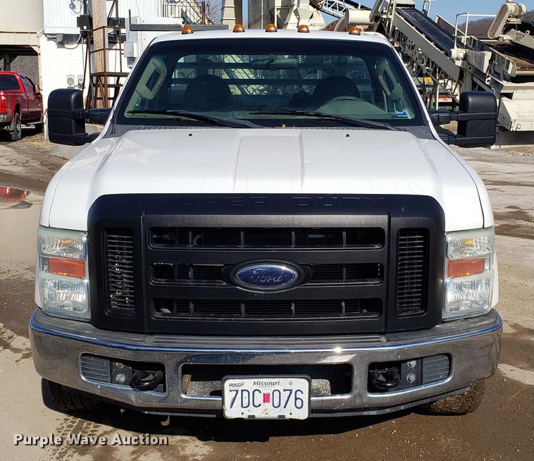 image for item DD3978 2010 Ford F350 Super Duty utility bed pickup truck