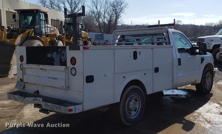 image for item DD3978 2010 Ford F350 Super Duty utility bed pickup truck