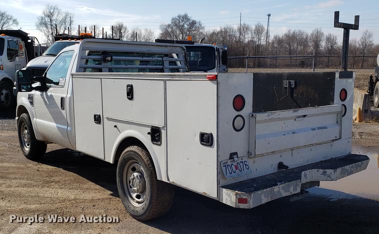 image for item DD3978 2010 Ford F350 Super Duty utility bed pickup truck