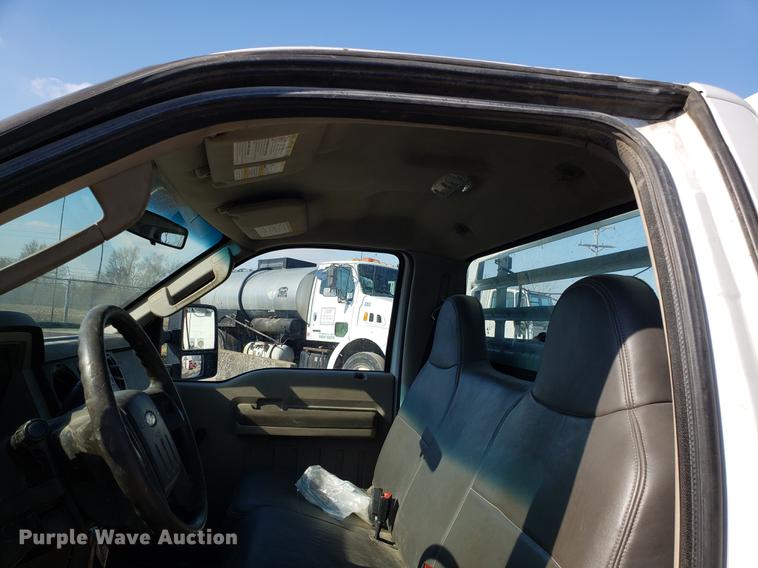 image for item DD3978 2010 Ford F350 Super Duty utility bed pickup truck