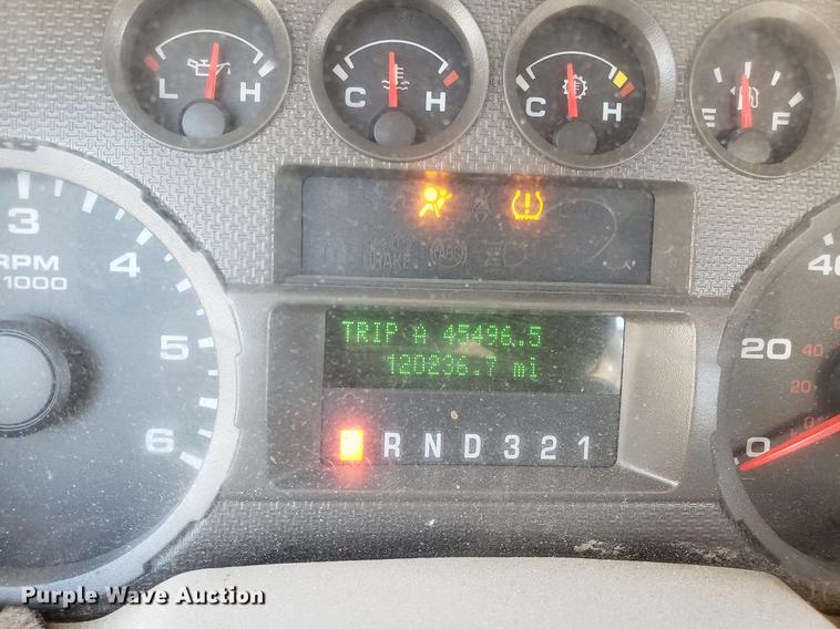 image for item DD3978 2010 Ford F350 Super Duty utility bed pickup truck