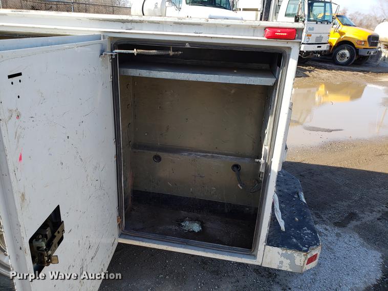 image for item DD3978 2010 Ford F350 Super Duty utility bed pickup truck