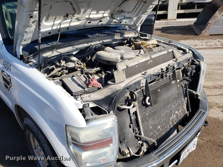 image for item DD3978 2010 Ford F350 Super Duty utility bed pickup truck