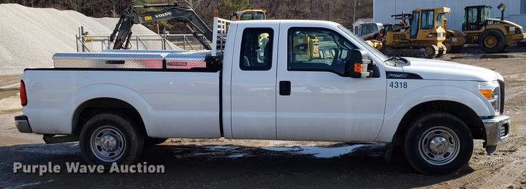 image for item DD3980 2014 Ford F250 Super Duty SuperCab pickup truck