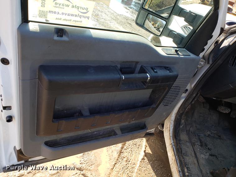 image for item DD3980 2014 Ford F250 Super Duty SuperCab pickup truck