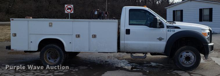image for item DD3981 2012 Ford F450 Super Duty utility truck