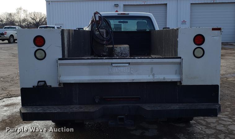 image for item DD3981 2012 Ford F450 Super Duty utility truck