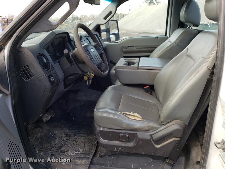 image for item DD3981 2012 Ford F450 Super Duty utility truck