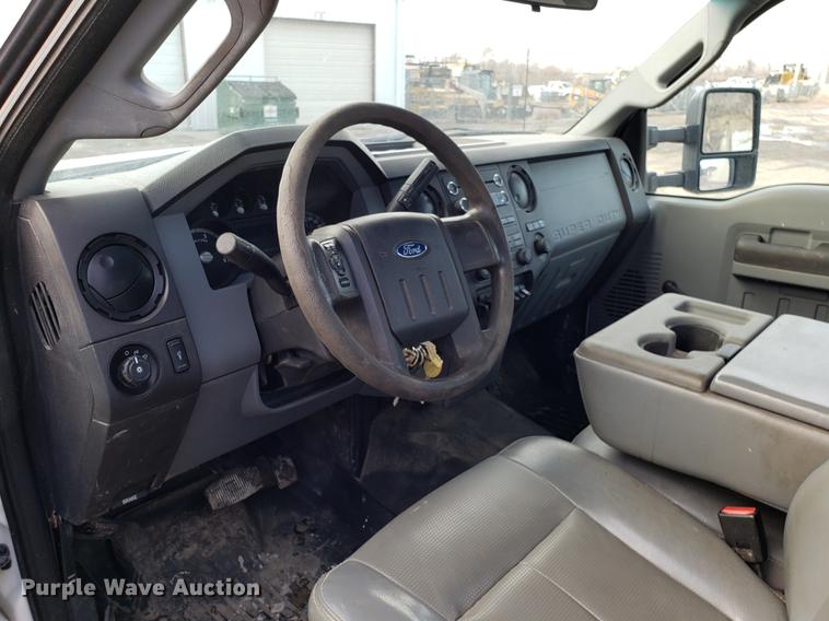 image for item DD3981 2012 Ford F450 Super Duty utility truck