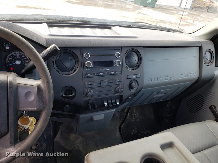 image for item DD3981 2012 Ford F450 Super Duty utility truck