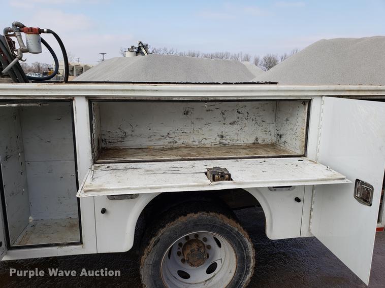 image for item DD3981 2012 Ford F450 Super Duty utility truck