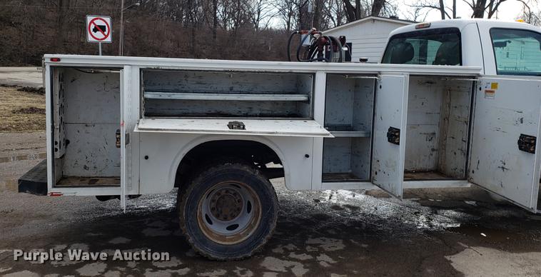 image for item DD3981 2012 Ford F450 Super Duty utility truck