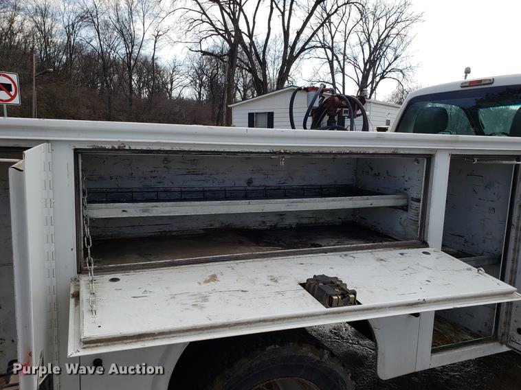 image for item DD3981 2012 Ford F450 Super Duty utility truck