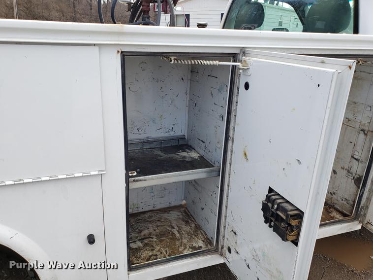 image for item DD3981 2012 Ford F450 Super Duty utility truck