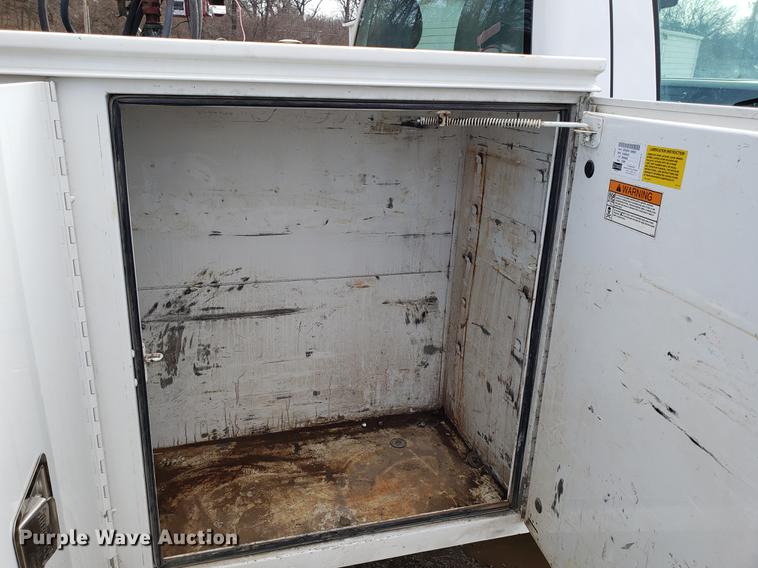 image for item DD3981 2012 Ford F450 Super Duty utility truck