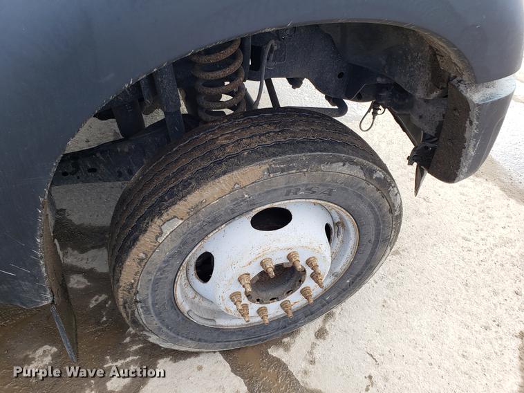 image for item DD3981 2012 Ford F450 Super Duty utility truck