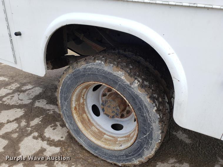 image for item DD3981 2012 Ford F450 Super Duty utility truck