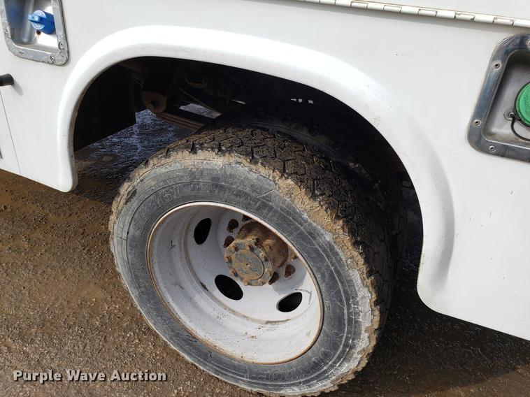 image for item DD3981 2012 Ford F450 Super Duty utility truck