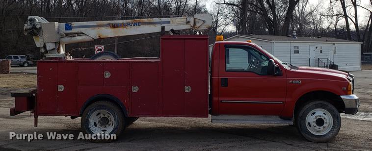 image for item DD3983 1999 Ford F550 utility truck