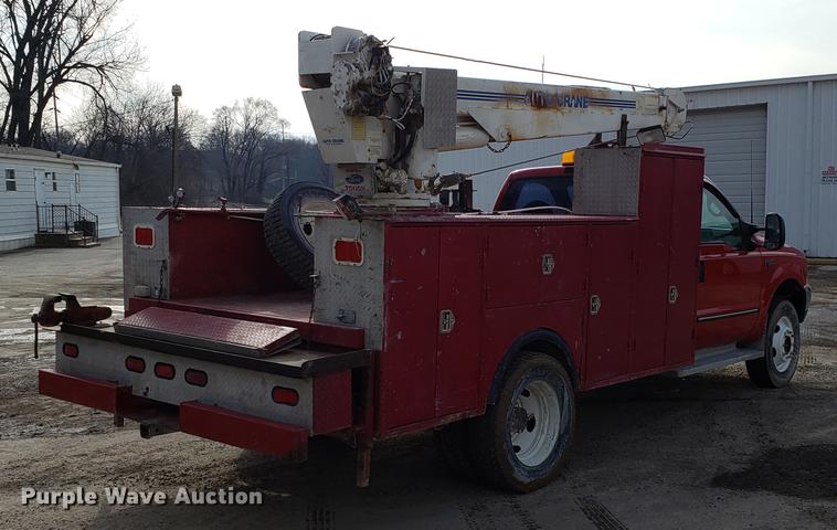 image for item DD3983 1999 Ford F550 utility truck