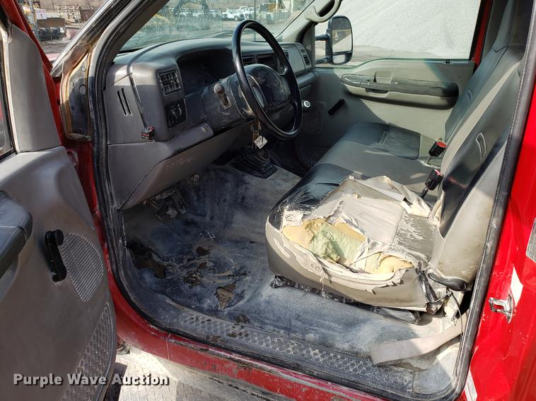 image for item DD3983 1999 Ford F550 utility truck