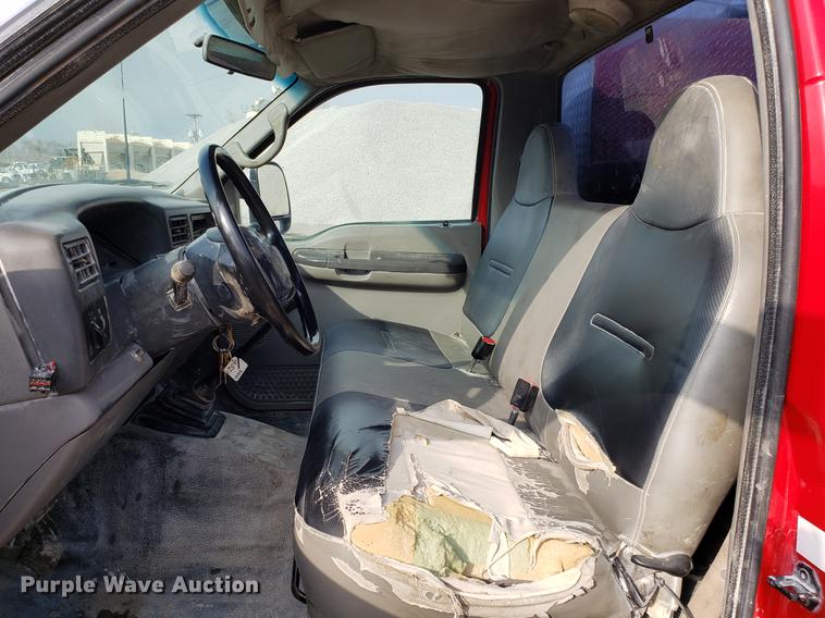 image for item DD3983 1999 Ford F550 utility truck