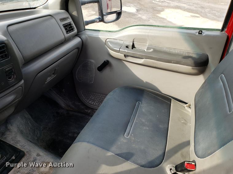 image for item DD3983 1999 Ford F550 utility truck