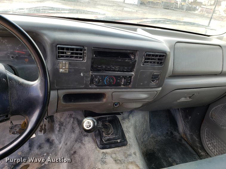 image for item DD3983 1999 Ford F550 utility truck