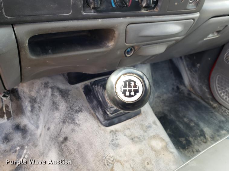 image for item DD3983 1999 Ford F550 utility truck