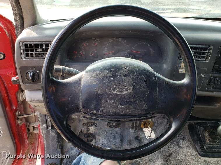 image for item DD3983 1999 Ford F550 utility truck