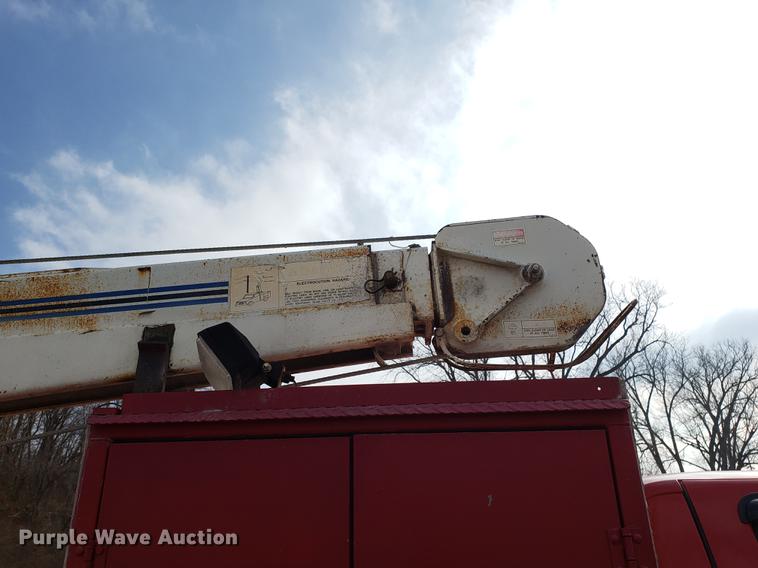 image for item DD3983 1999 Ford F550 utility truck