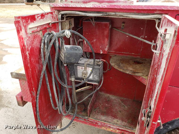 image for item DD3983 1999 Ford F550 utility truck