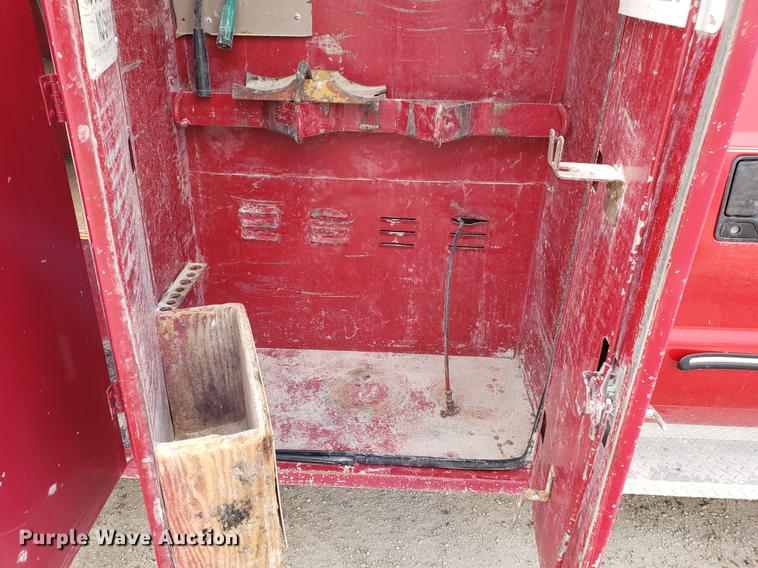 image for item DD3983 1999 Ford F550 utility truck