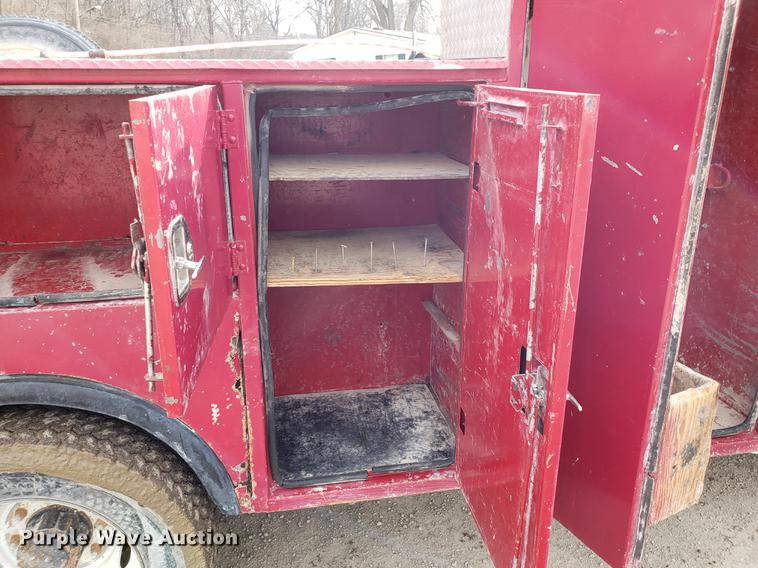 image for item DD3983 1999 Ford F550 utility truck