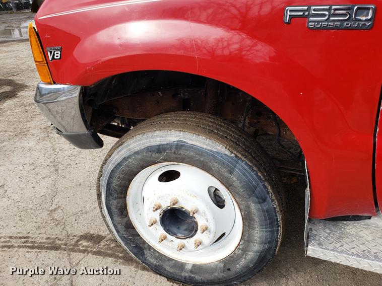 image for item DD3983 1999 Ford F550 utility truck