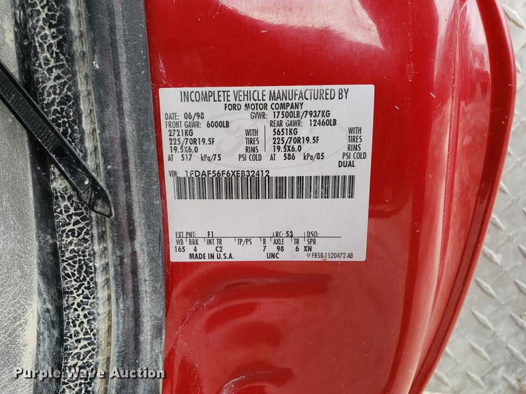 image for item DD3983 1999 Ford F550 utility truck