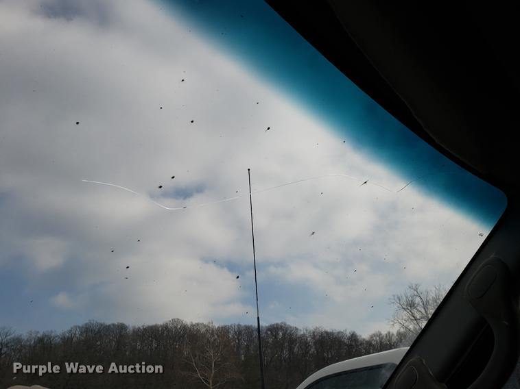 image for item DD3983 1999 Ford F550 utility truck