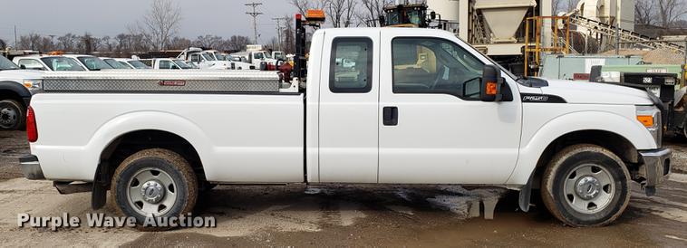 image for item DD3984 2011 Ford F250 Super Duty SuperCab pickup truck