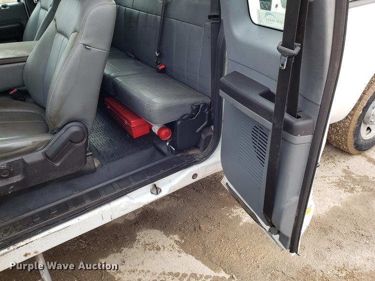 image for item DD3984 2011 Ford F250 Super Duty SuperCab pickup truck